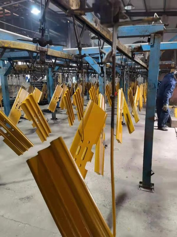 TD-40 781150045 بلدوزر تکه پیوند مونتاژ Excavator Steel Track Pads ISO9001 CE