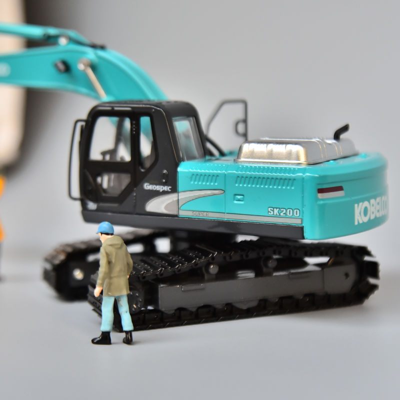 مدل حفاری فولاد شن SK200 مدل KOBELCO شبیه سازی اصلی آلیاژ فلزی دکوراسیون ماشین غیر اسباب بازی