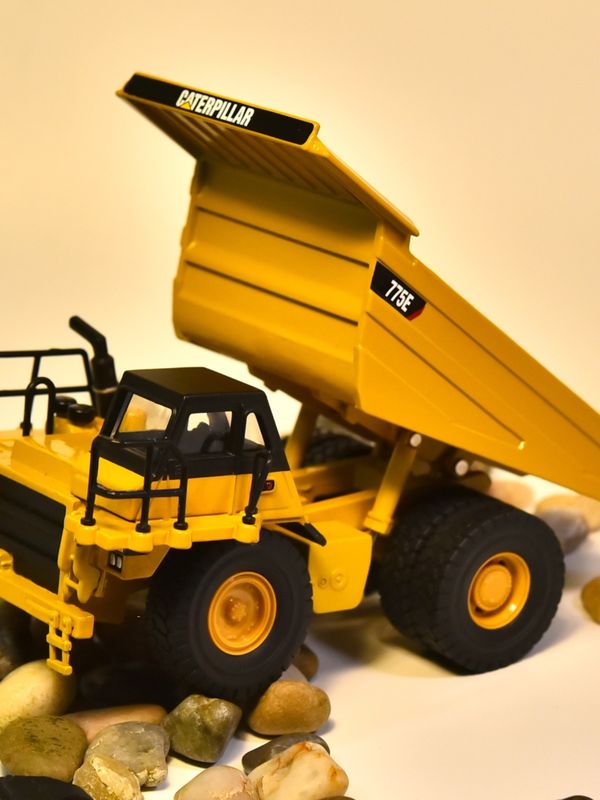NORSCOT CAT775E کامیون کثافت 1/64 مقیاس آلیاژ مدل ماشین تزئینات جمع آوری شده