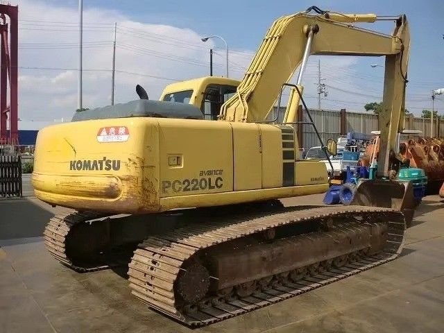 حفاری کاماتسو PC200-6 استفاده شده با موتور کامینز بازسازی شده برای معادن ساختمانی