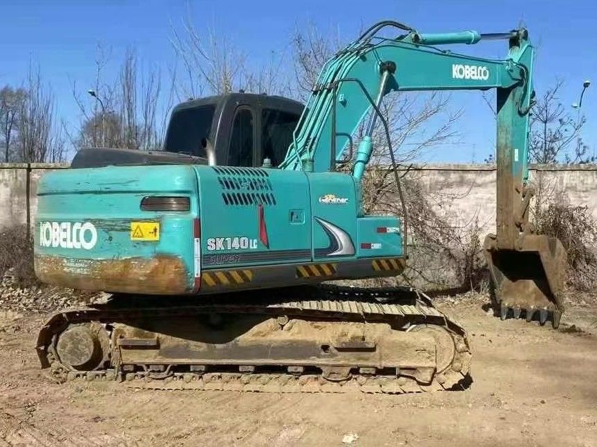 کاوشگر هیدرولیک مدل 2018 کوبلکو SK140-8 با 5000 ساعت کار آماده کار است