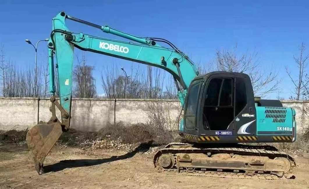 کاوشگر هیدرولیک مدل 2018 کوبلکو SK140-8 با 5000 ساعت کار آماده کار است