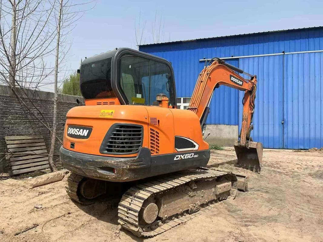 به خوبی نگهداری شده استفاده شده 2020 Doosan DX60-9C 6 تن حفاری برای کار بهره وری زمین شناسی