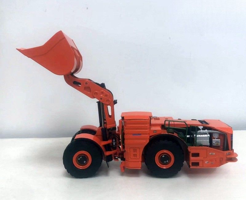 Komatsu WX220H 1:50 هیبریدی زیرزمینی بارگذاری آلیاژ ماشین معدن ریخته شده محدود جمع آوری