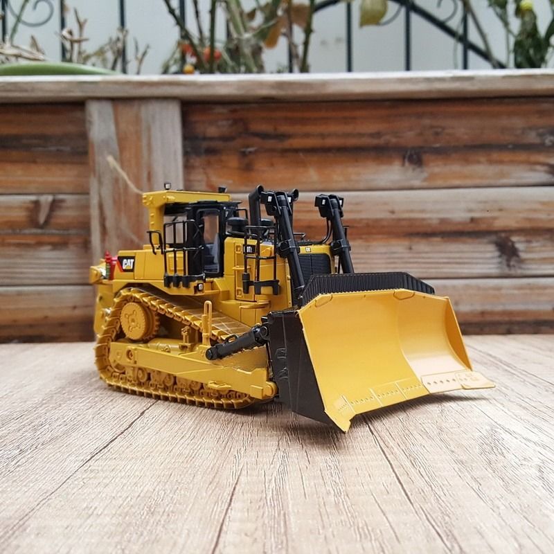 DM 1/50 D10T2 بولدوزر مدل ساختمانی مدل دایکست 85532C کلکسیونی
