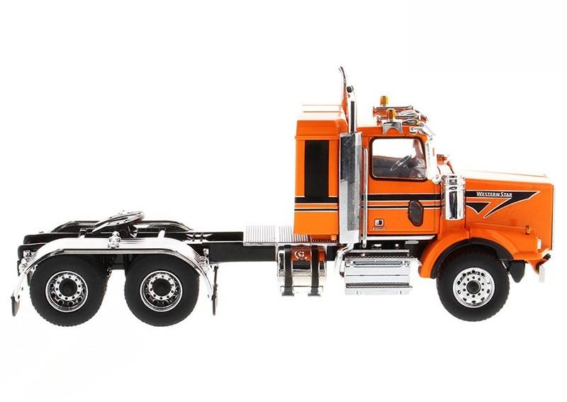 DM Western Star 4900 SB International 2-Axle American Flatbed Truck 1/50 مدل ۷۱۰۶۳