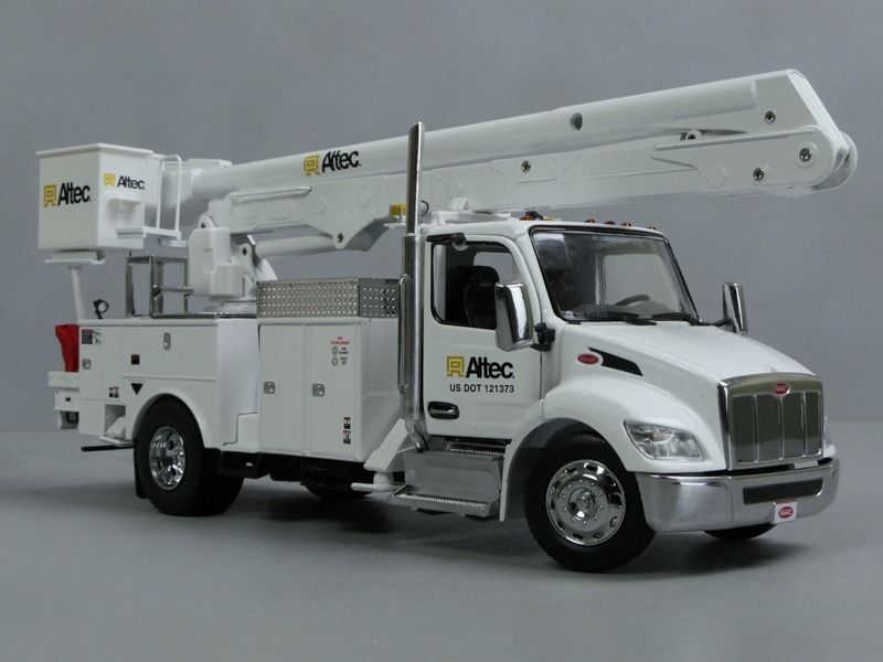 1/32 پیتربیلت 536 با پلتفرم کار هوایی آلک AA55 مدل DM 71105