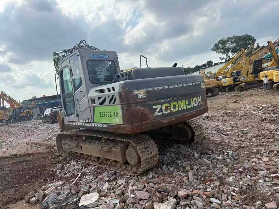 کاوشگر استفاده شده 13 تن Excavator زوملیون ZE135G/E-10 2020سال ماشین برای فروش